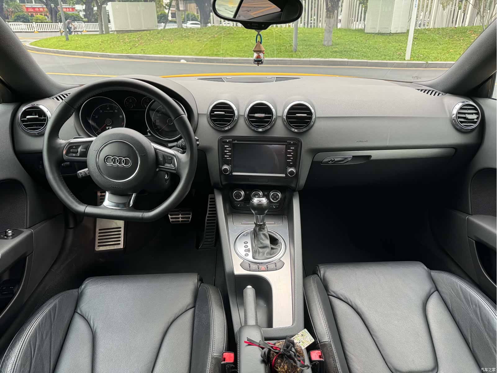 Audi TT, 2011 7