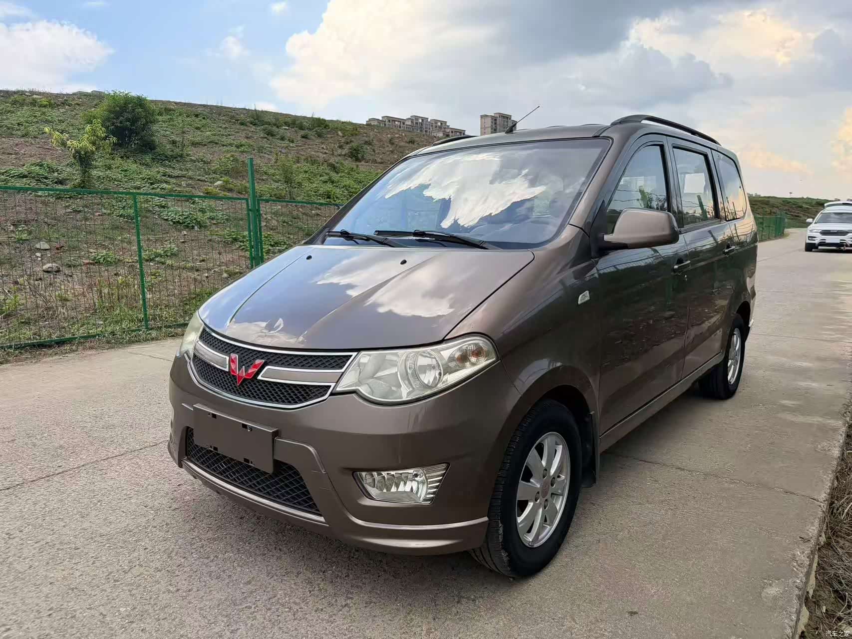 Wuling Hongguang, 2016 1