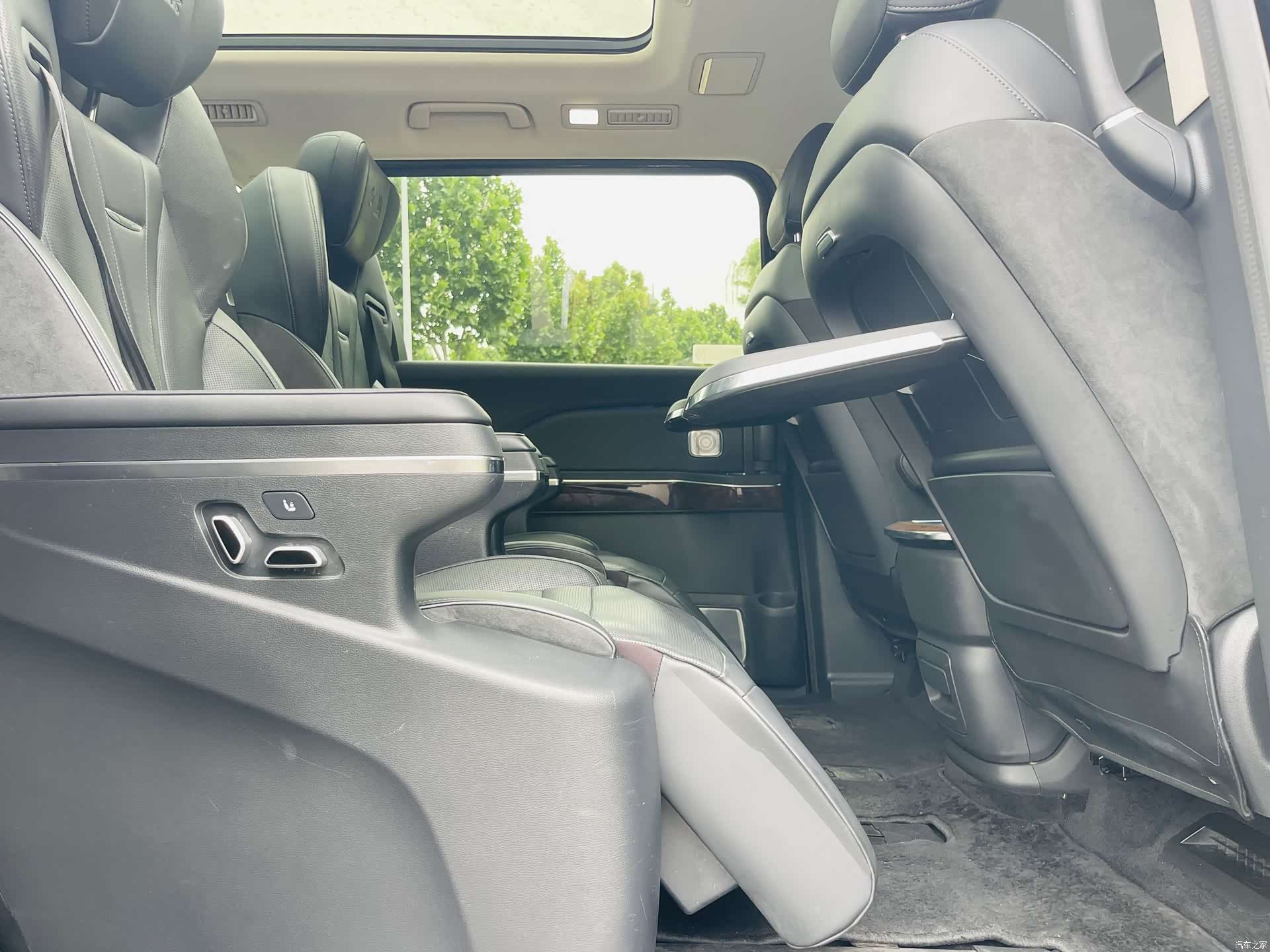 Hongqi HQ9, 2023 20