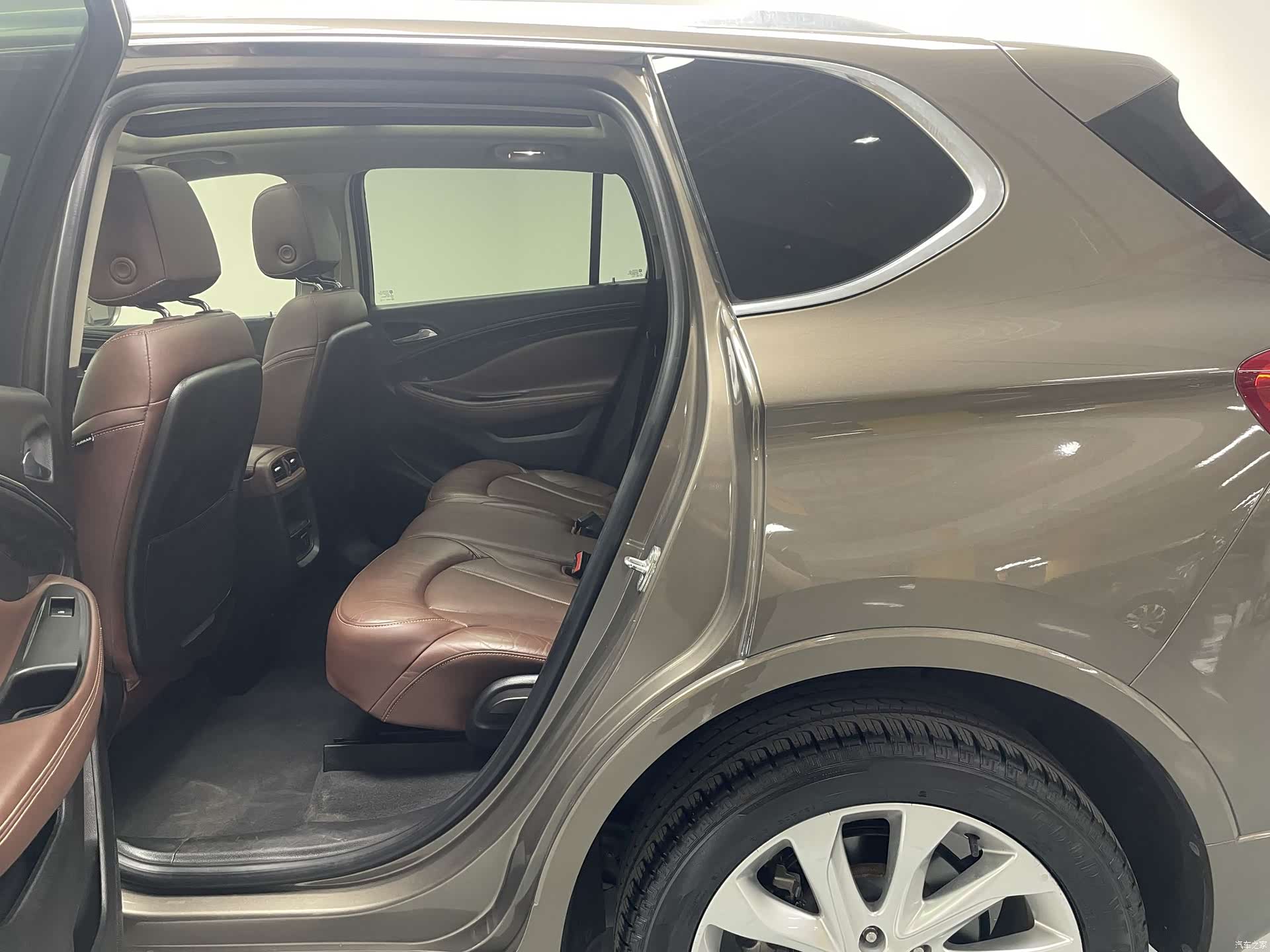 Buick Envision Plus, 2015 10