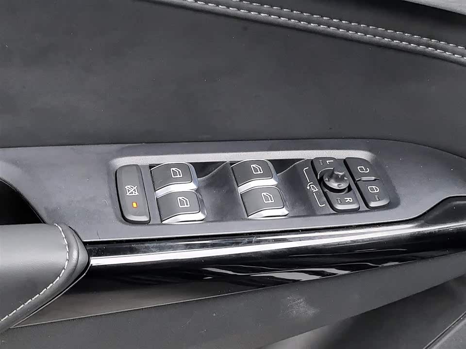 Lynk & Co 02 Hatchback