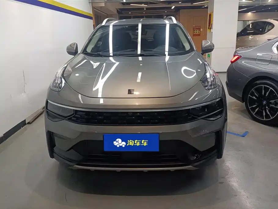Lynk & Co 01