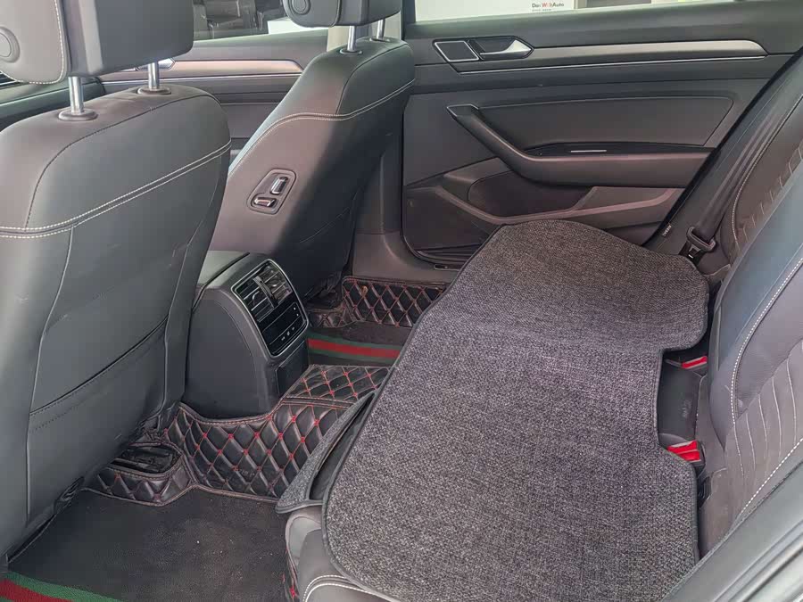 Volkswagen Magotan 2022, фото 4