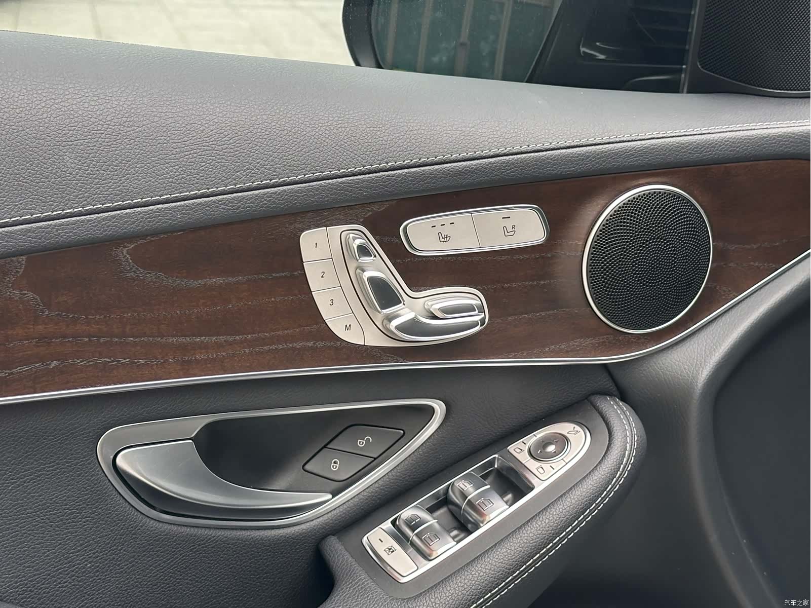 Mercedes-Benz GLC, 2023 16