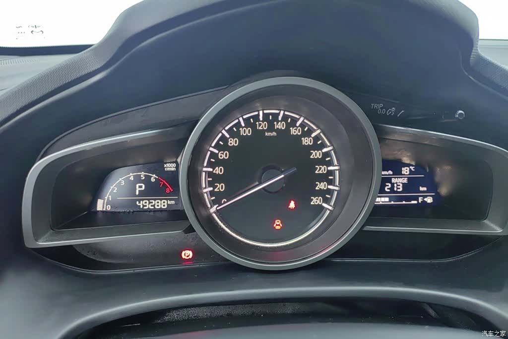 Mazda CX-4, 2023 14