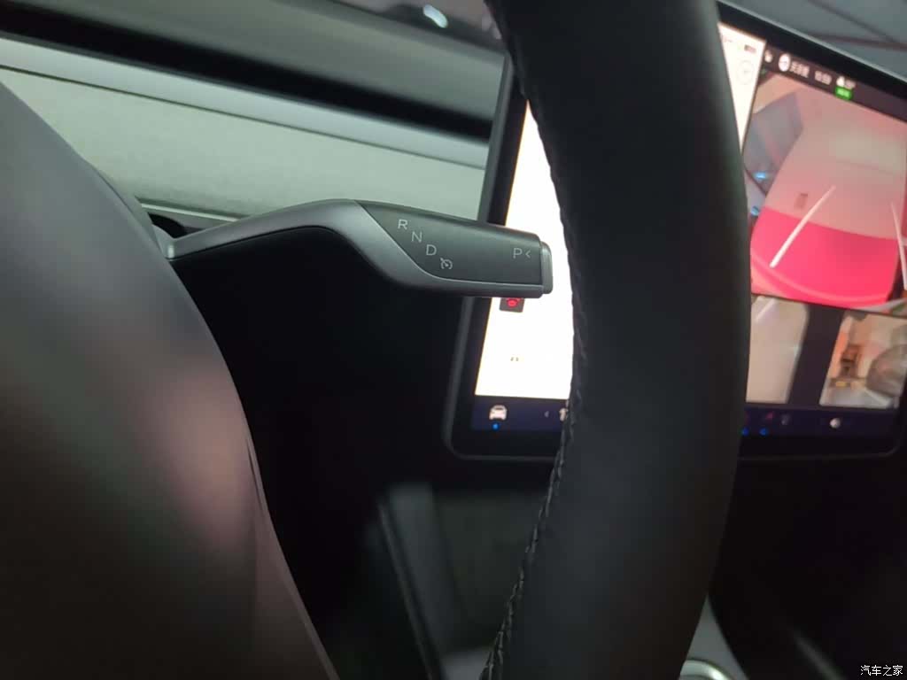 Tesla Model Y, 2023 14