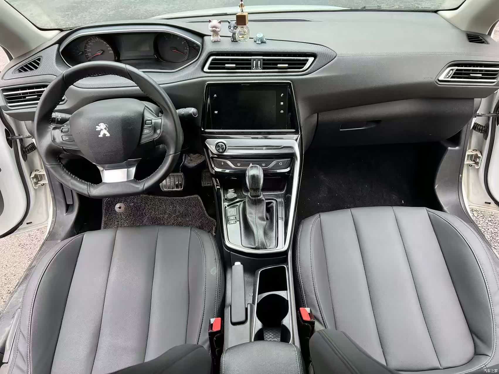 Peugeot 308, 2019 6