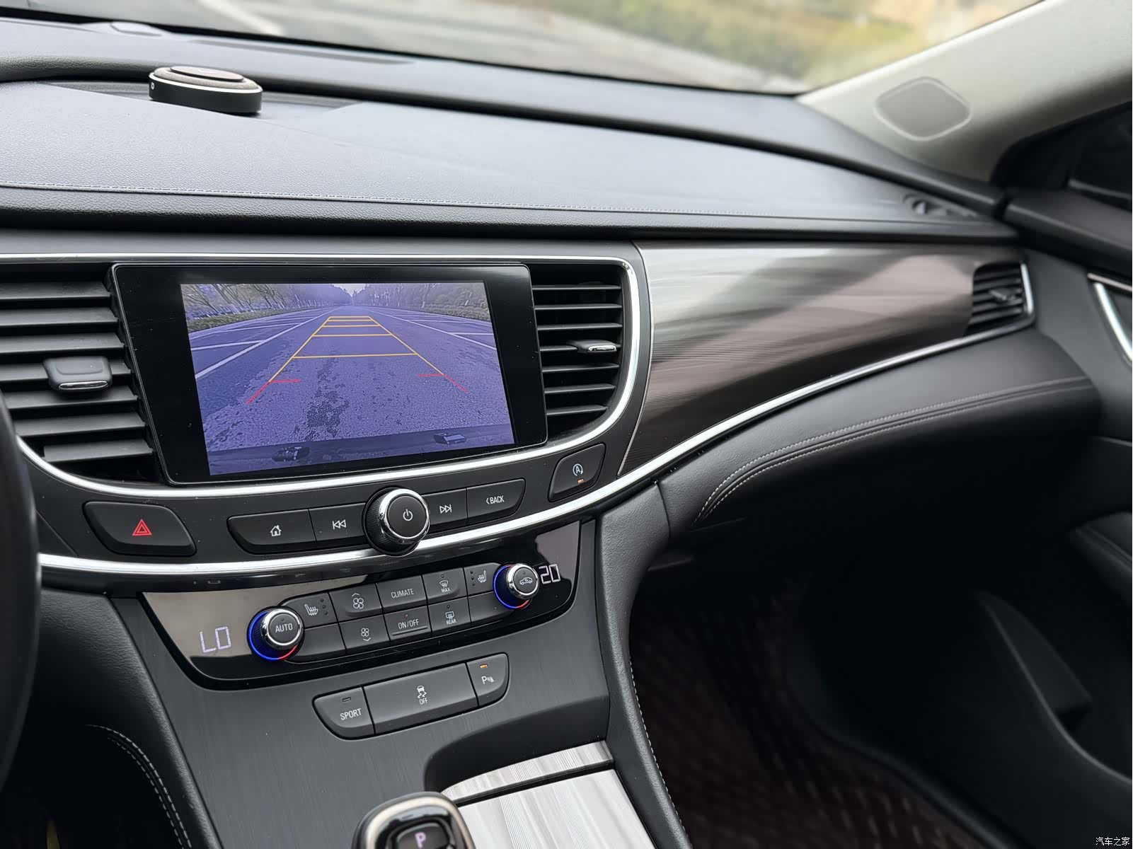 Buick LaCrosse, 2021 10
