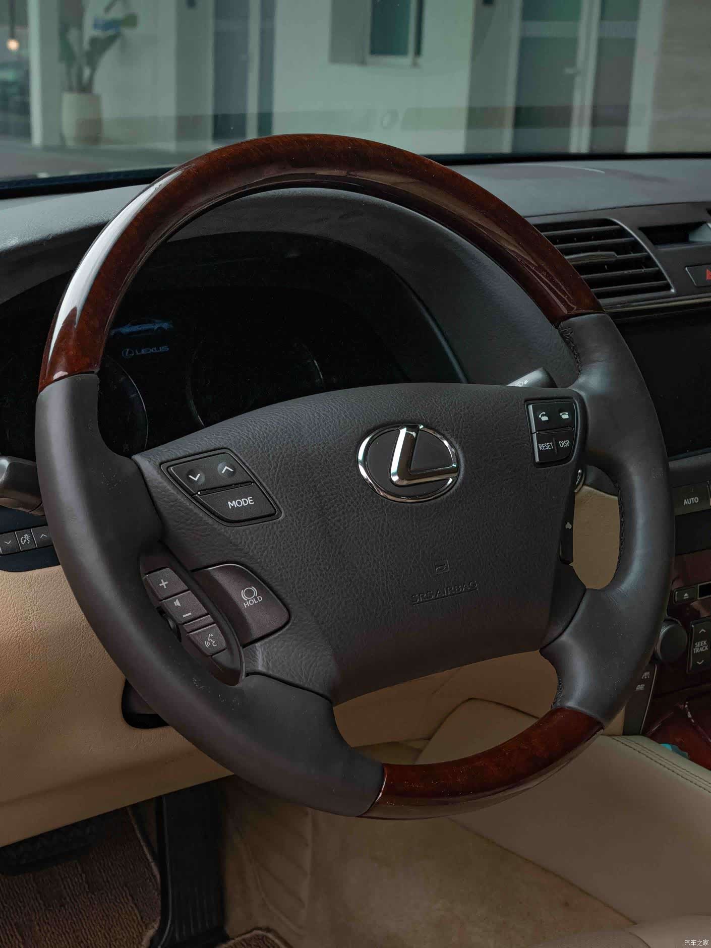 Lexus LS, 2009 13