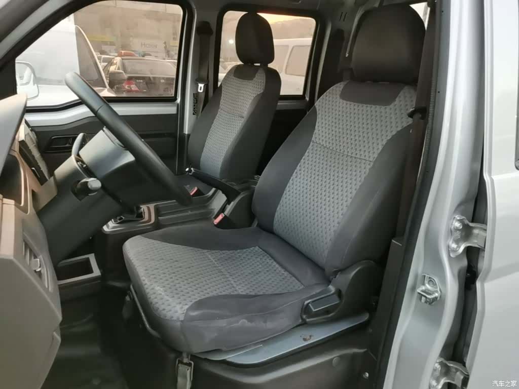 Wuling LJ479Q, 2020 11