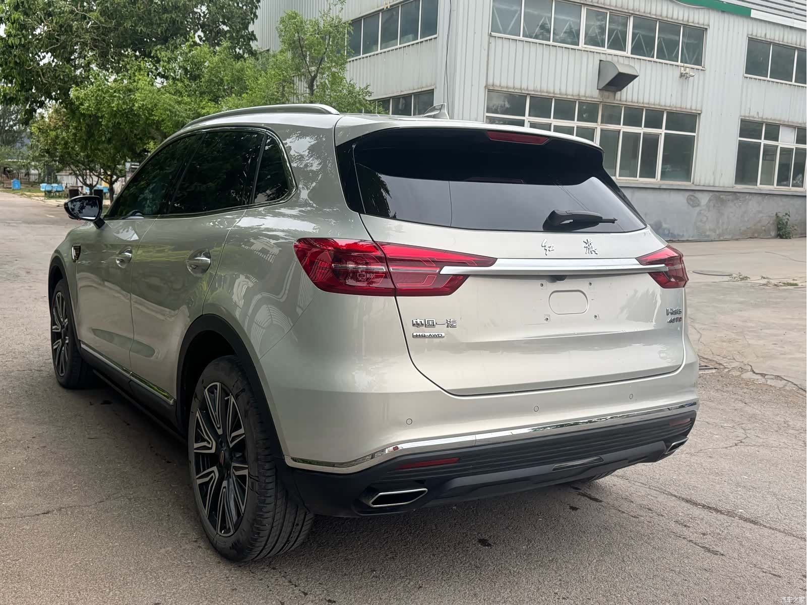Hongqi HS5, 2022 4