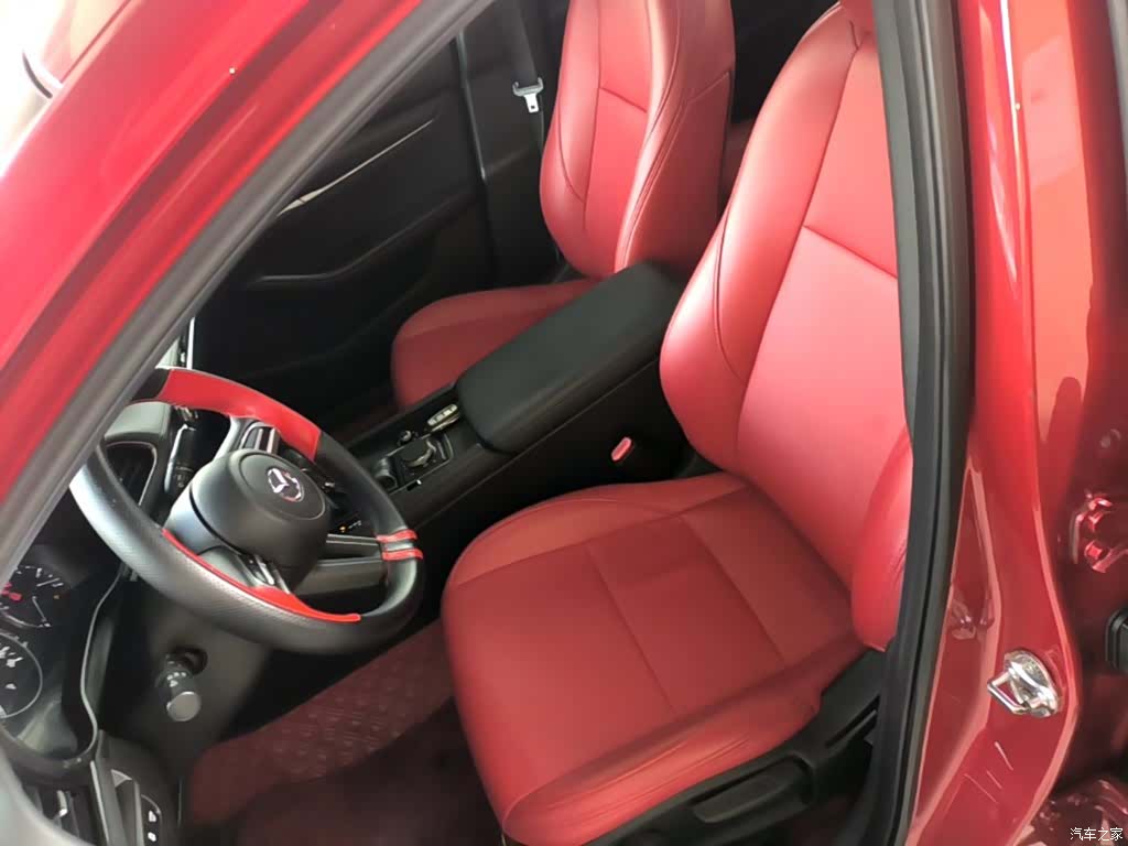 Mazda Mazda3, 2021 11