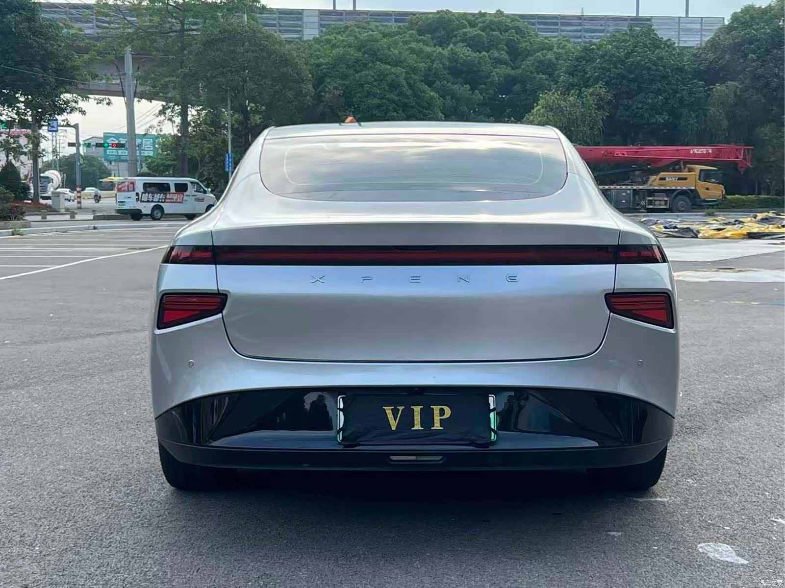 Xpeng P7, 2021 9