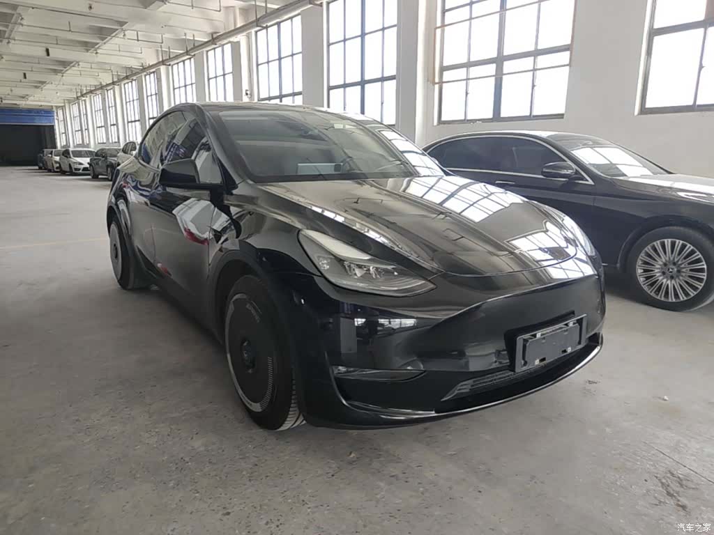 Tesla Model Y, 2021 4