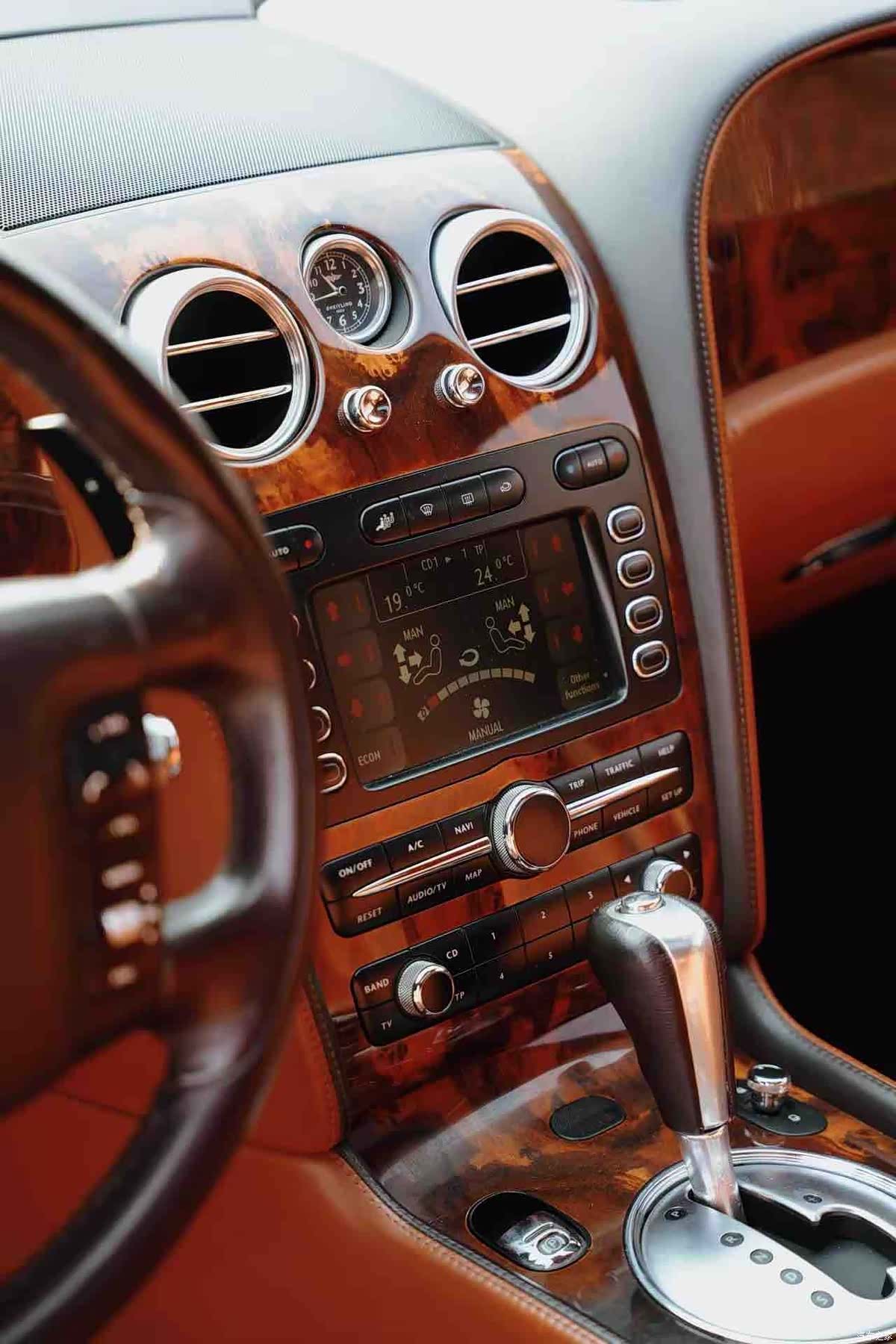 Bentley Flying Spur, 2008 9