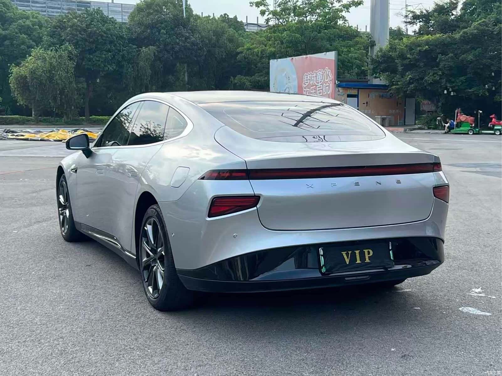 Xpeng P7, 2021 8