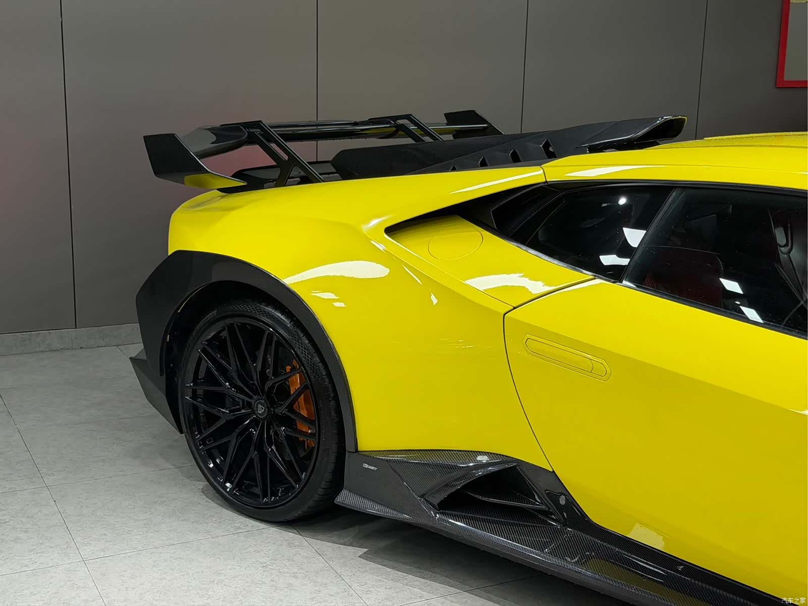 Lamborghini Huracán, 2015 6