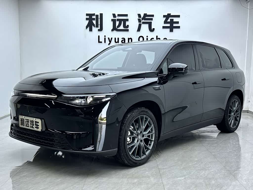 Leapmotor C10