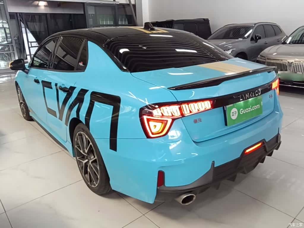 Lynk & Co 01, 2020 все фото