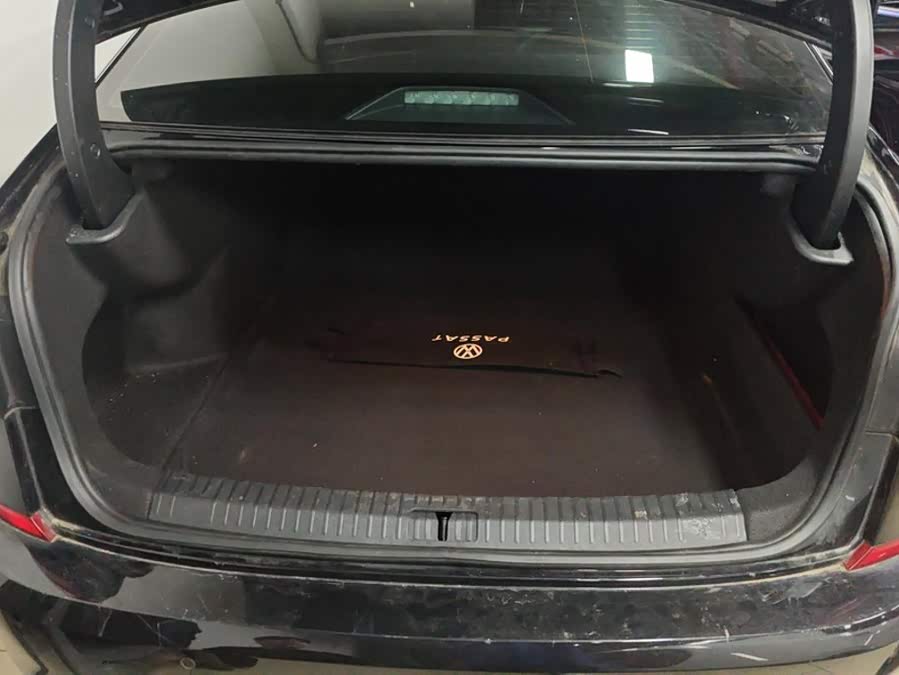 Volkswagen Passat 2024, фото 4