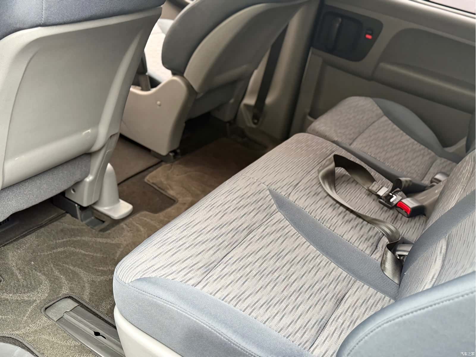 Hyundai H-1, 2016 13