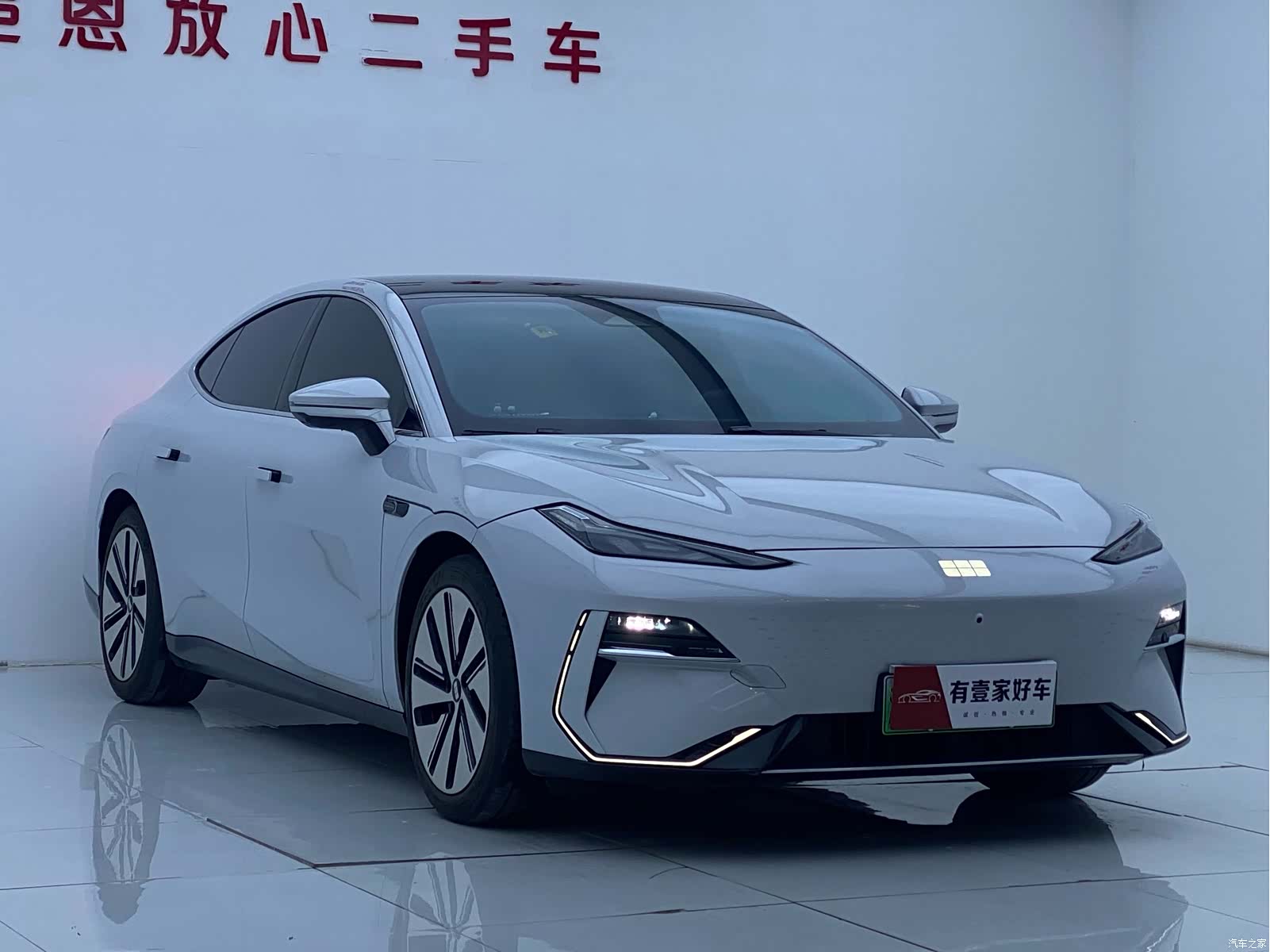 Geely E8, 2024 3