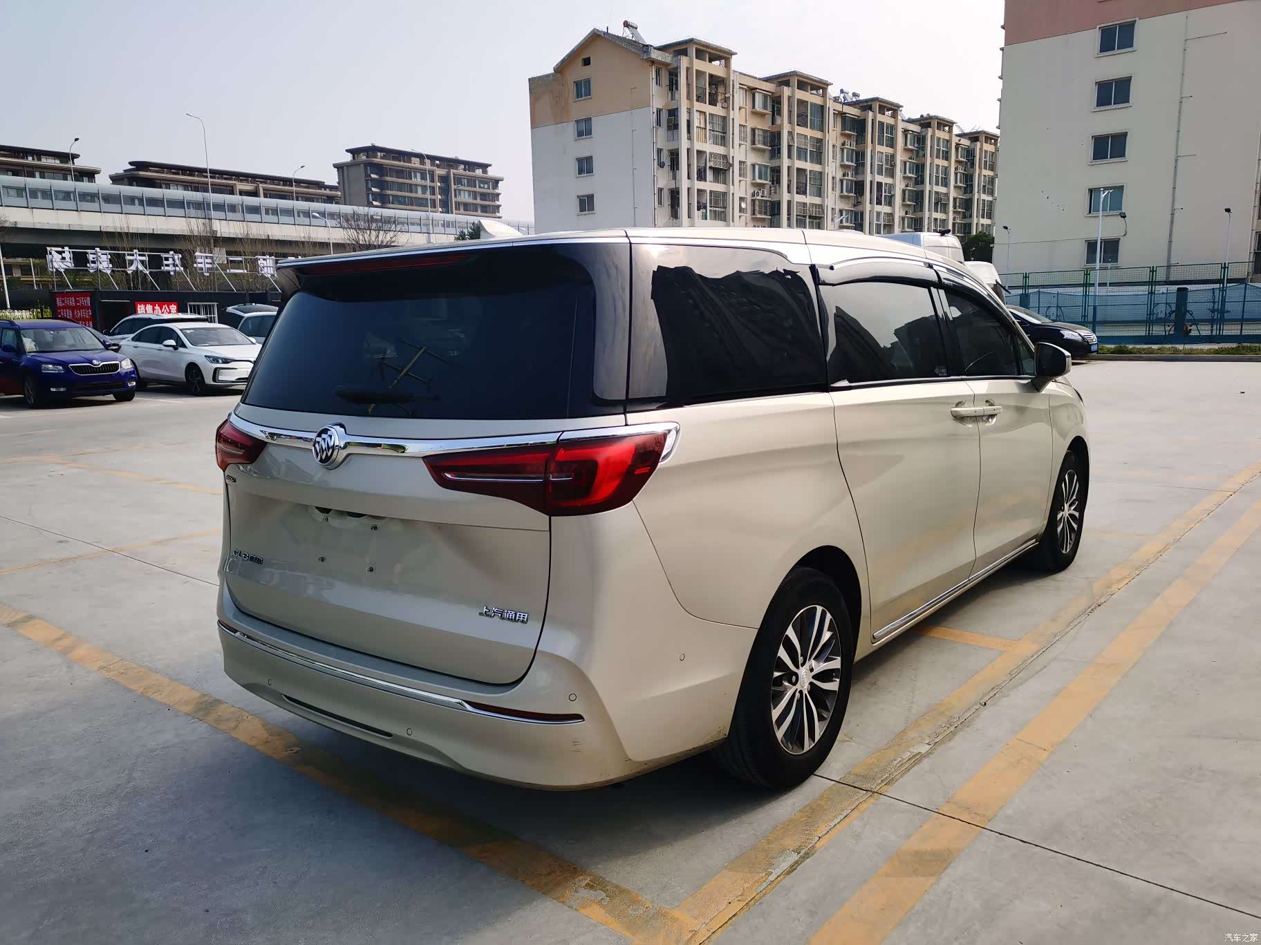 Buick GL8, 2023 7
