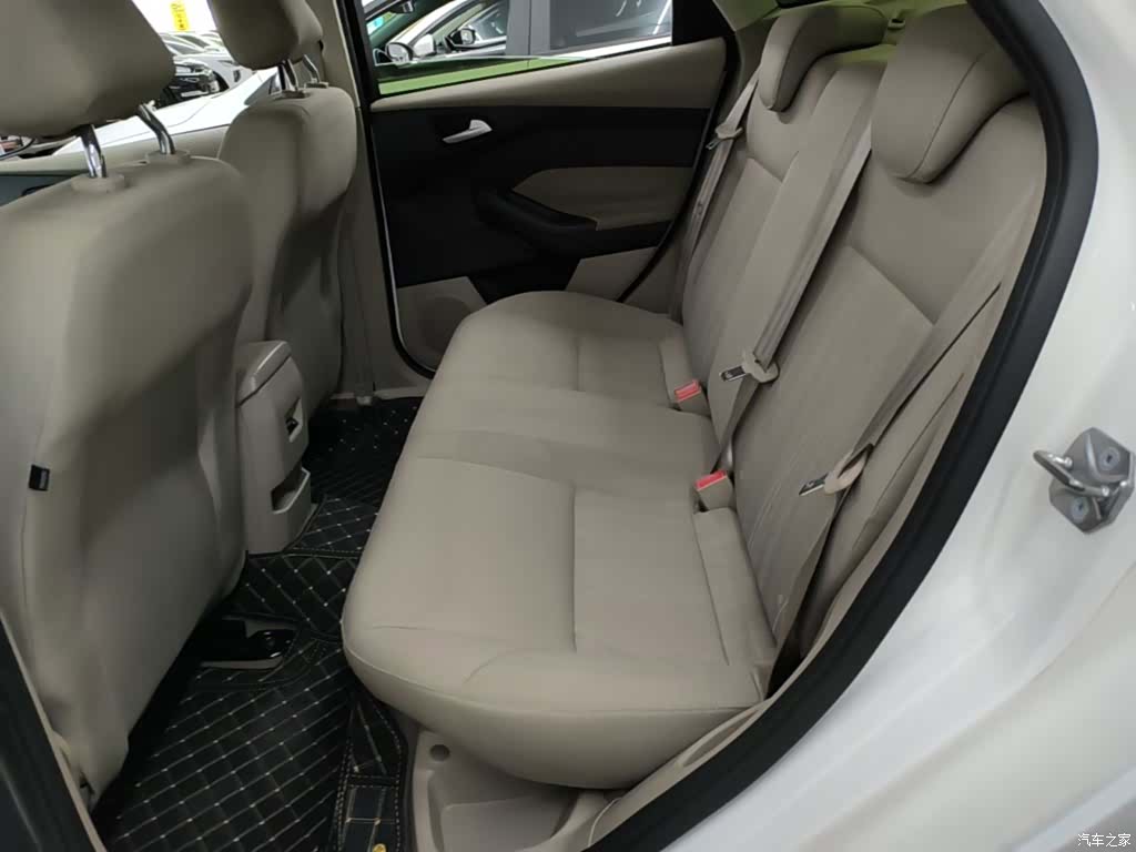 Ford Focus, 2018 17