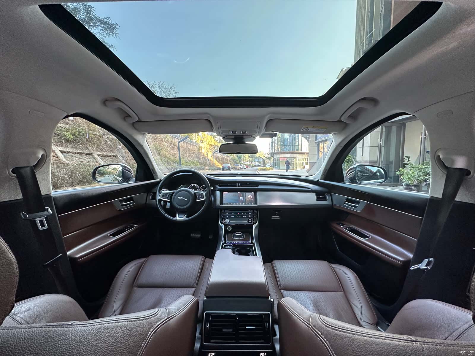 Land Rover XFL, 2017 13