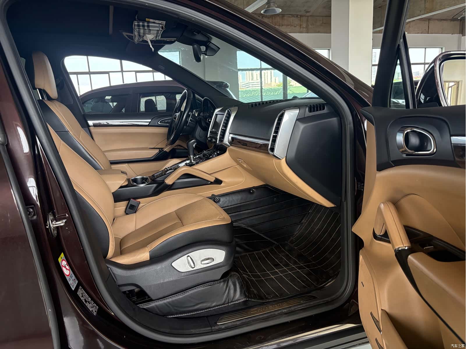 Porsche Cayenne, 2015 все фото