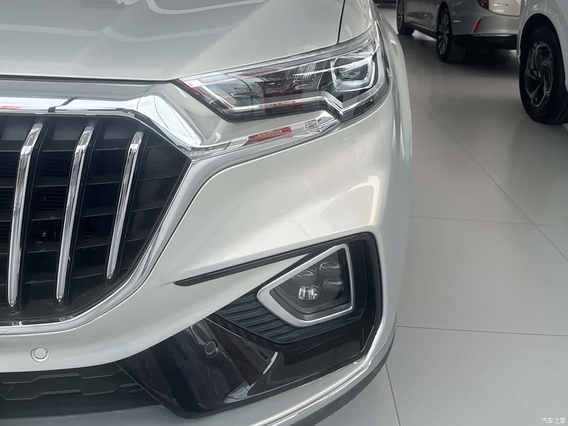 Hongqi HS5, 2021 12