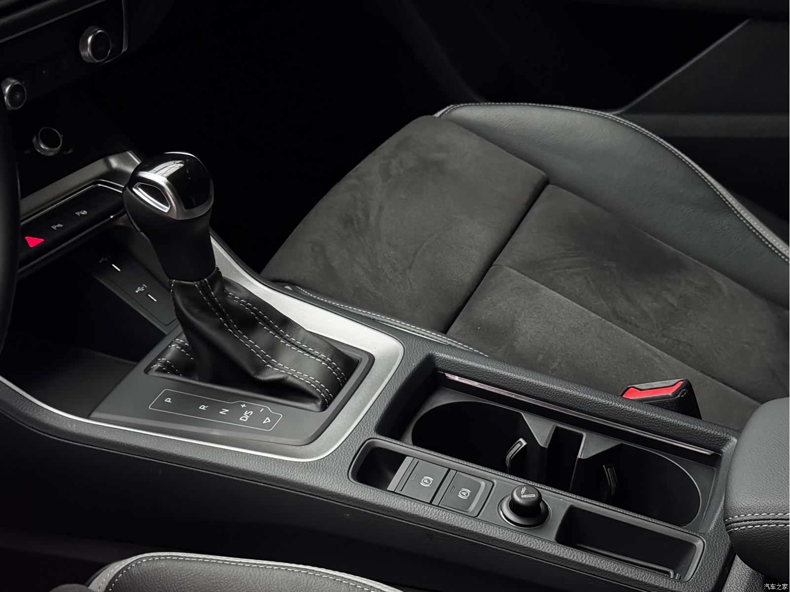 Audi Q3, 2022 23
