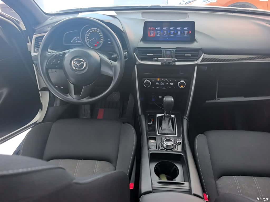 Mazda CX-4, 2017 10