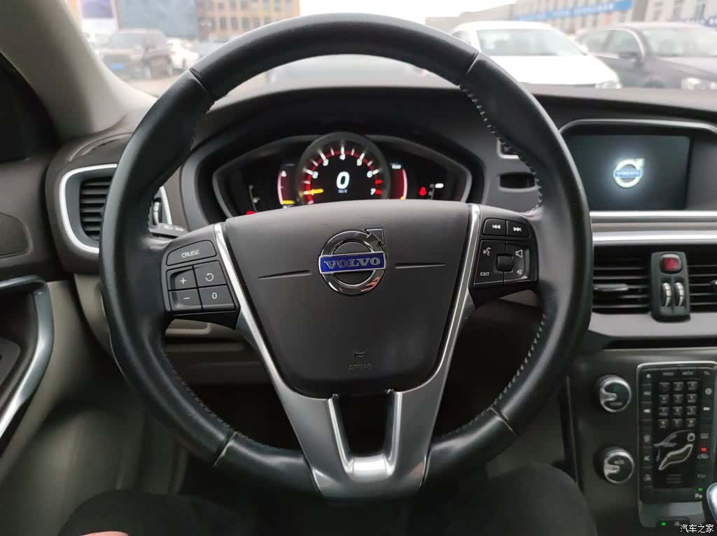 Volvo V40, 2016 7