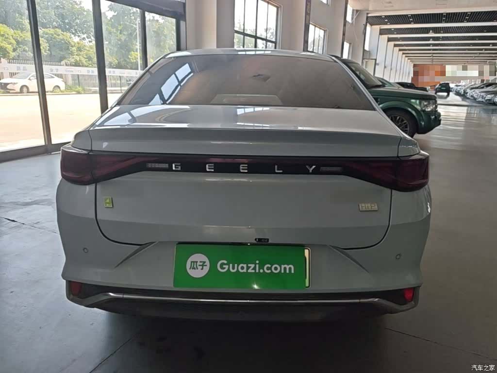Geely Emgrand, 2023 6