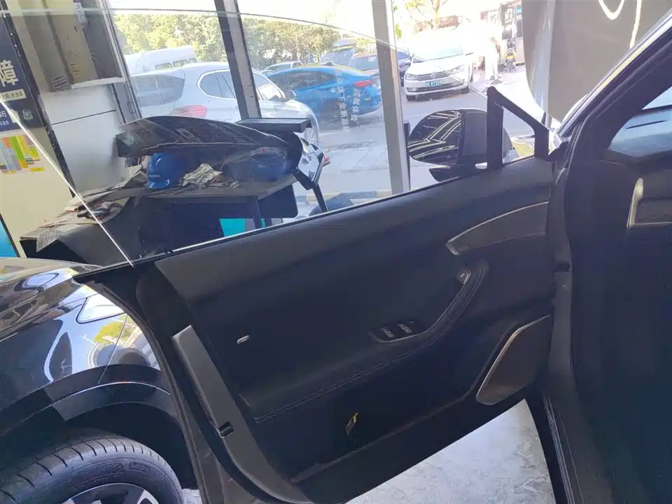 NIO L60 NIO L60