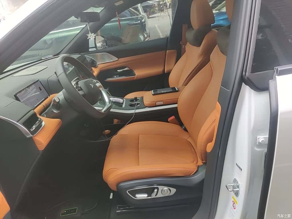 Xpeng G9, 2025 11