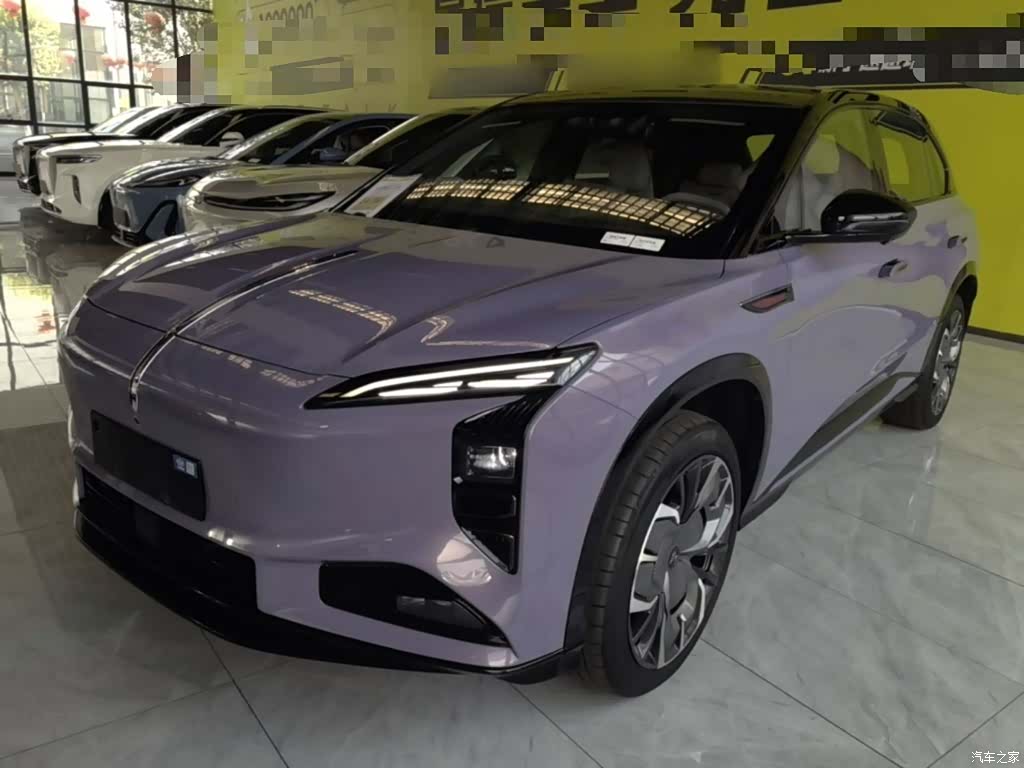 Hongqi 08, 2025 2