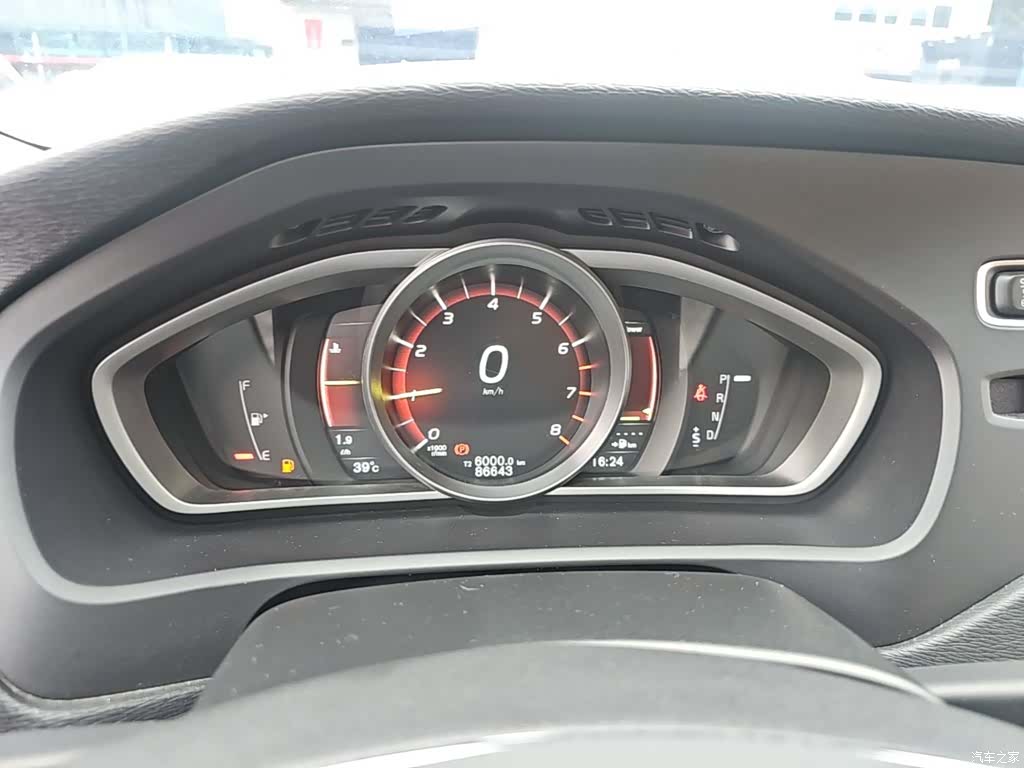 Volvo V40, 2018 12