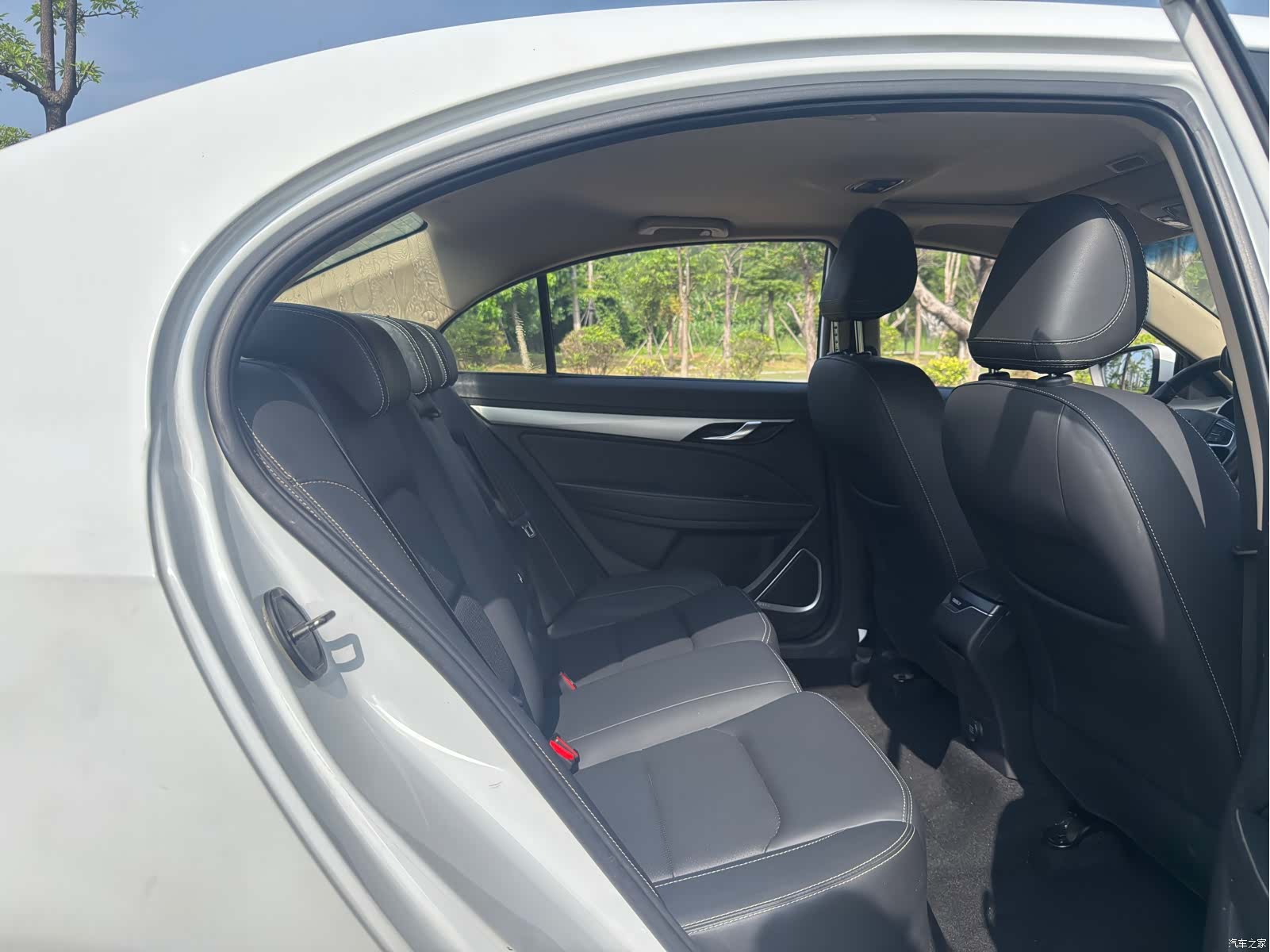 Geely Emgrand, 2019 15