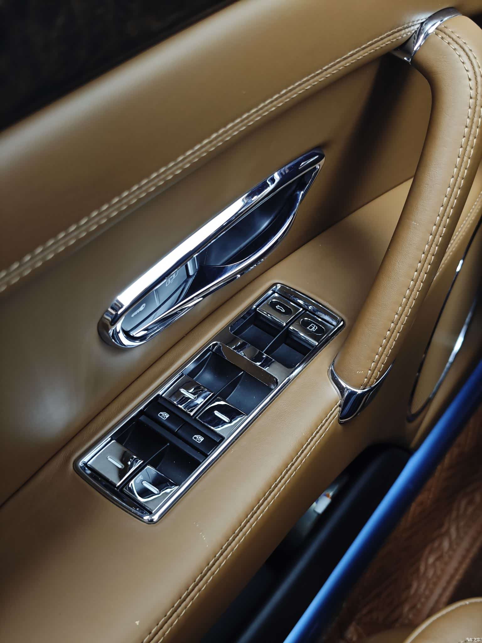 Bentley Flying Spur, 2015 23