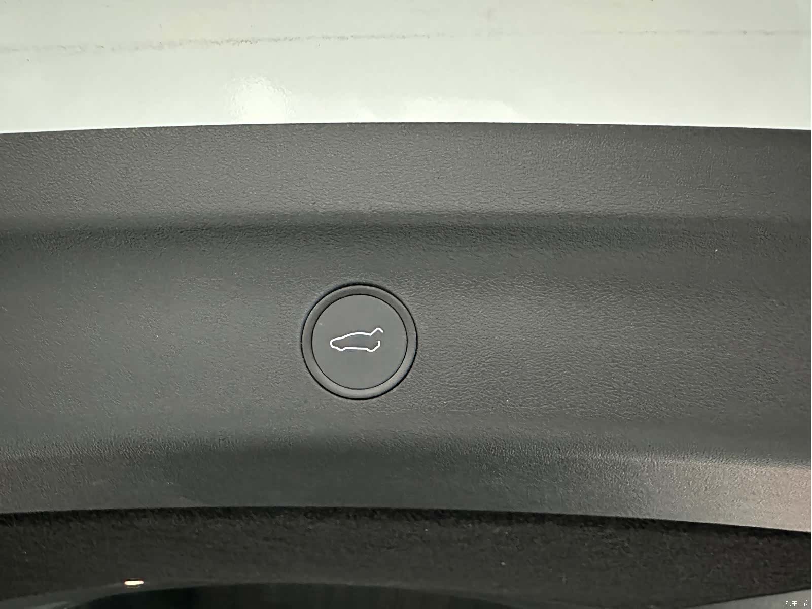 Tesla Model Y, 2022 17