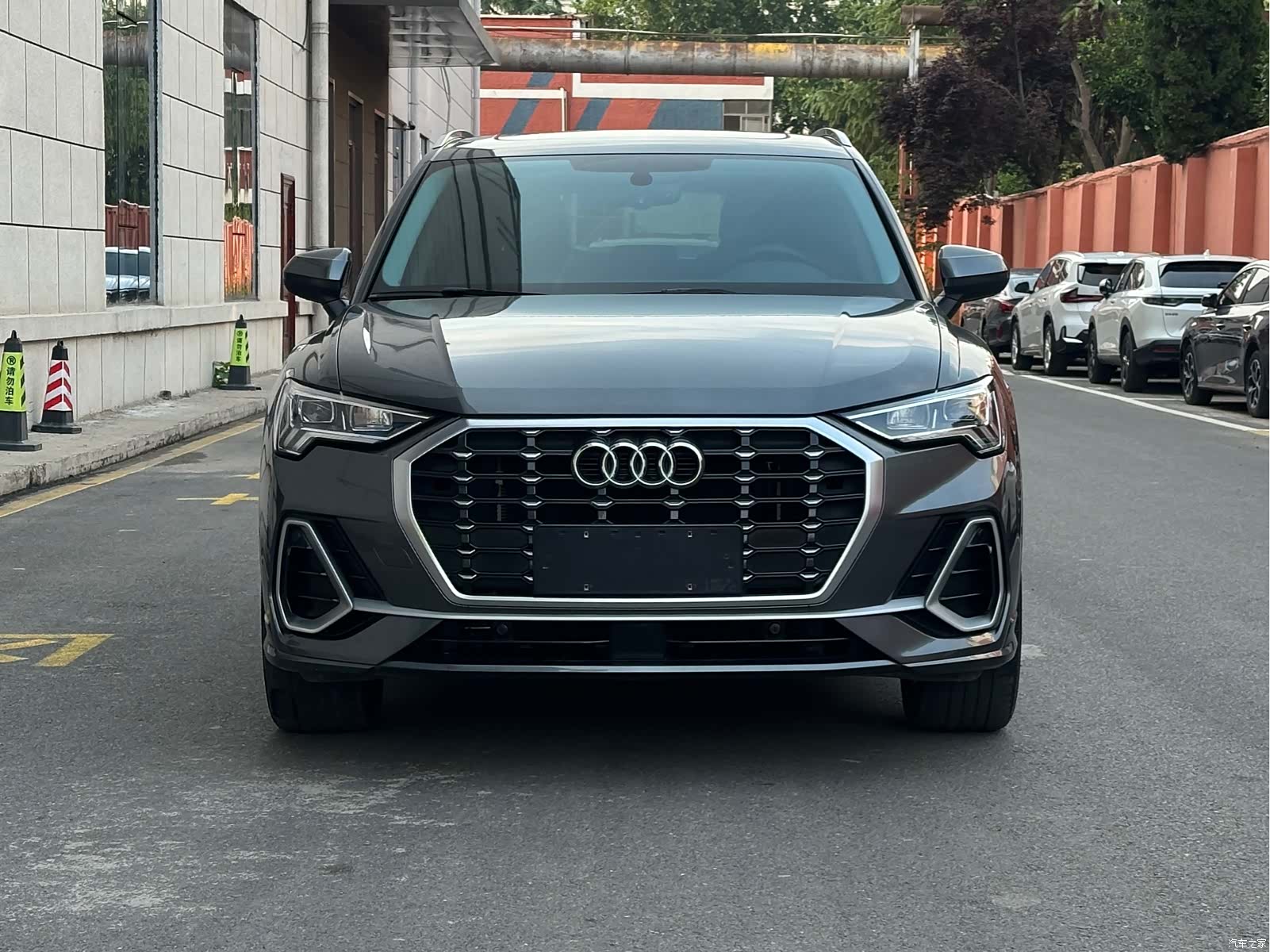 Audi Q3, 2022 2