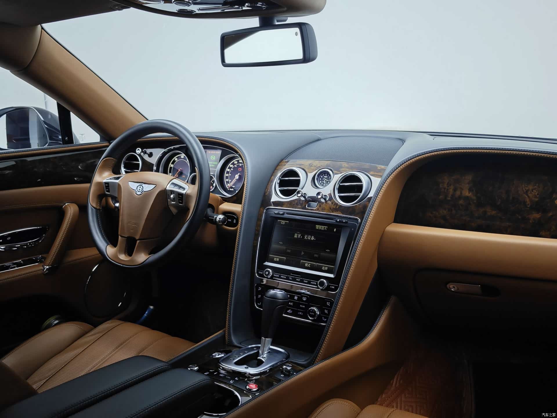 Bentley Flying Spur, 2015 25