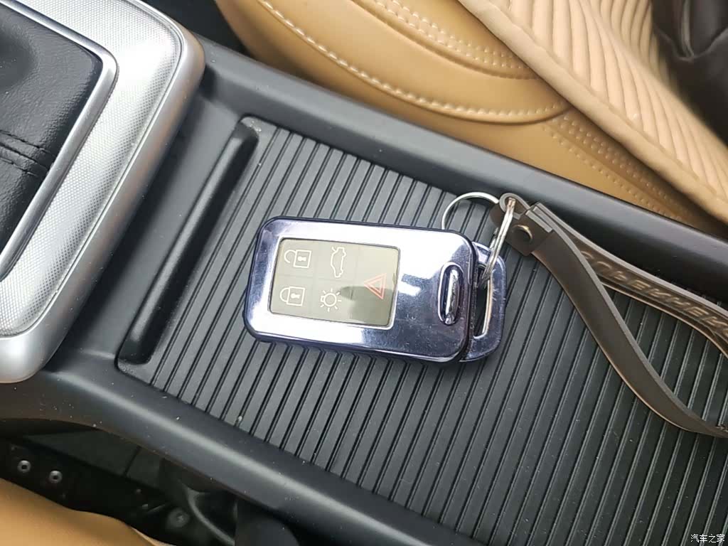 Volvo V40, 2018 9
