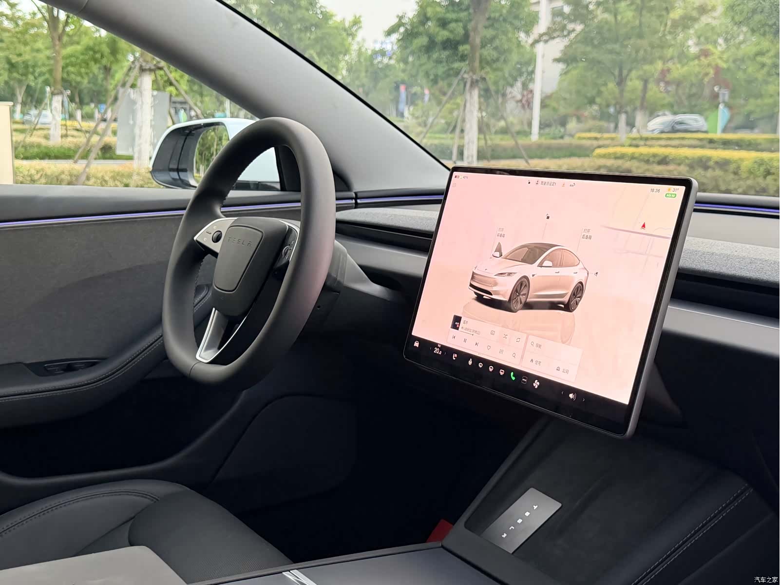Tesla Model 3, 2025 14