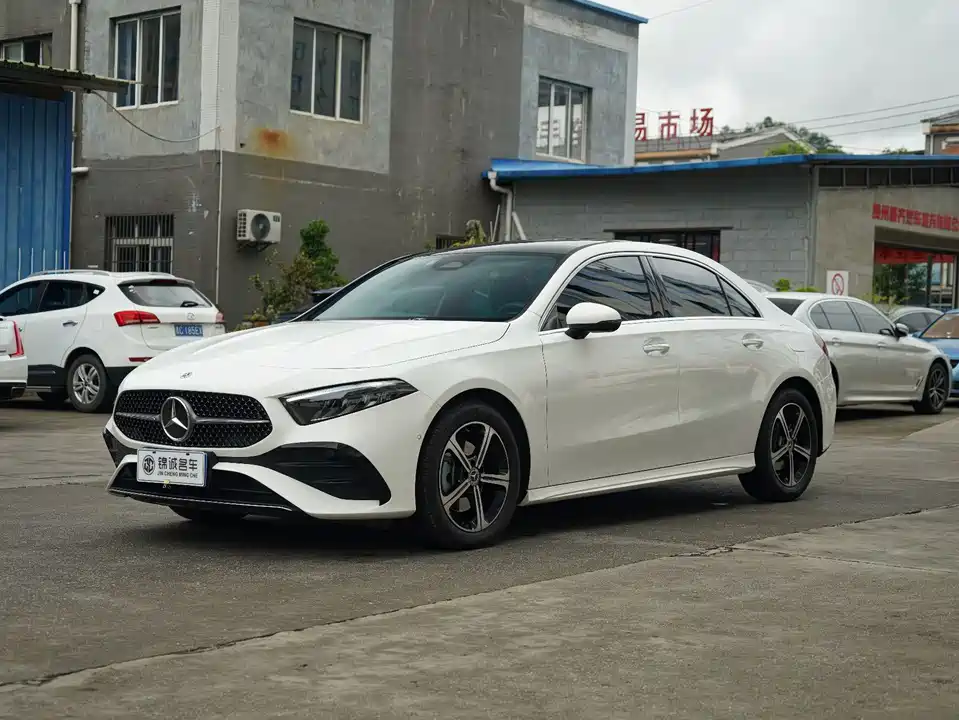 Mercedes-Benz Class A Mercedes-Benz Class A