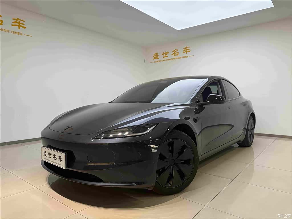 Tesla Model 3, 2025 3