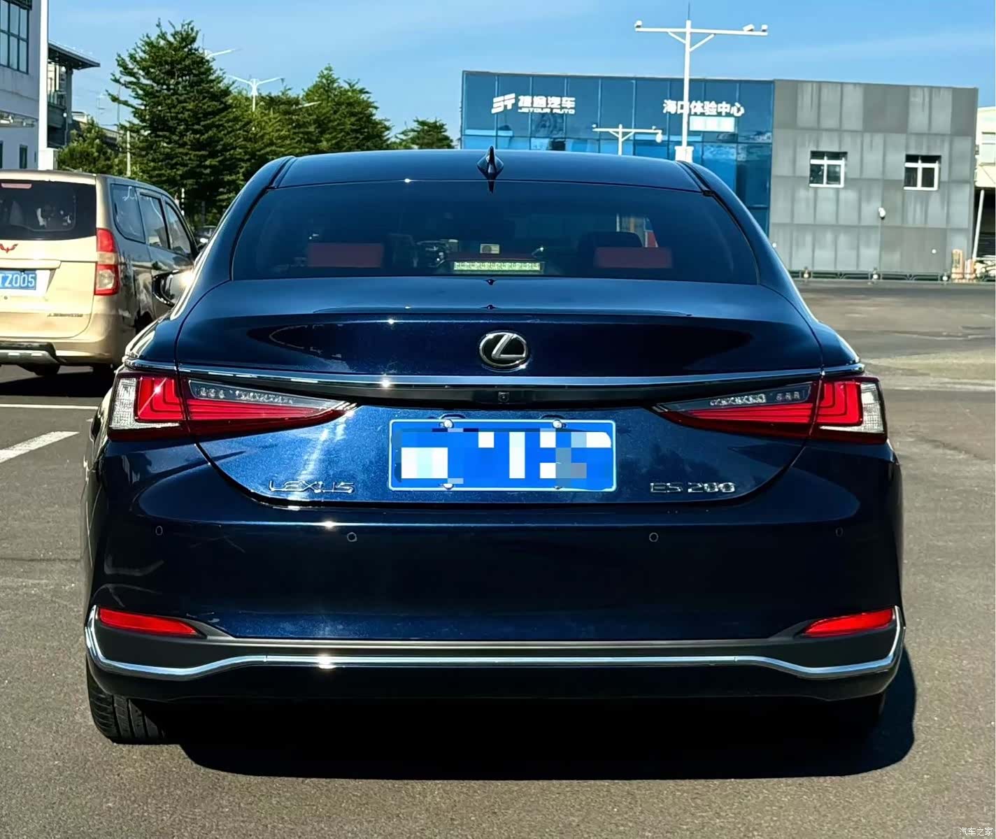 Lexus ES, 2024 8