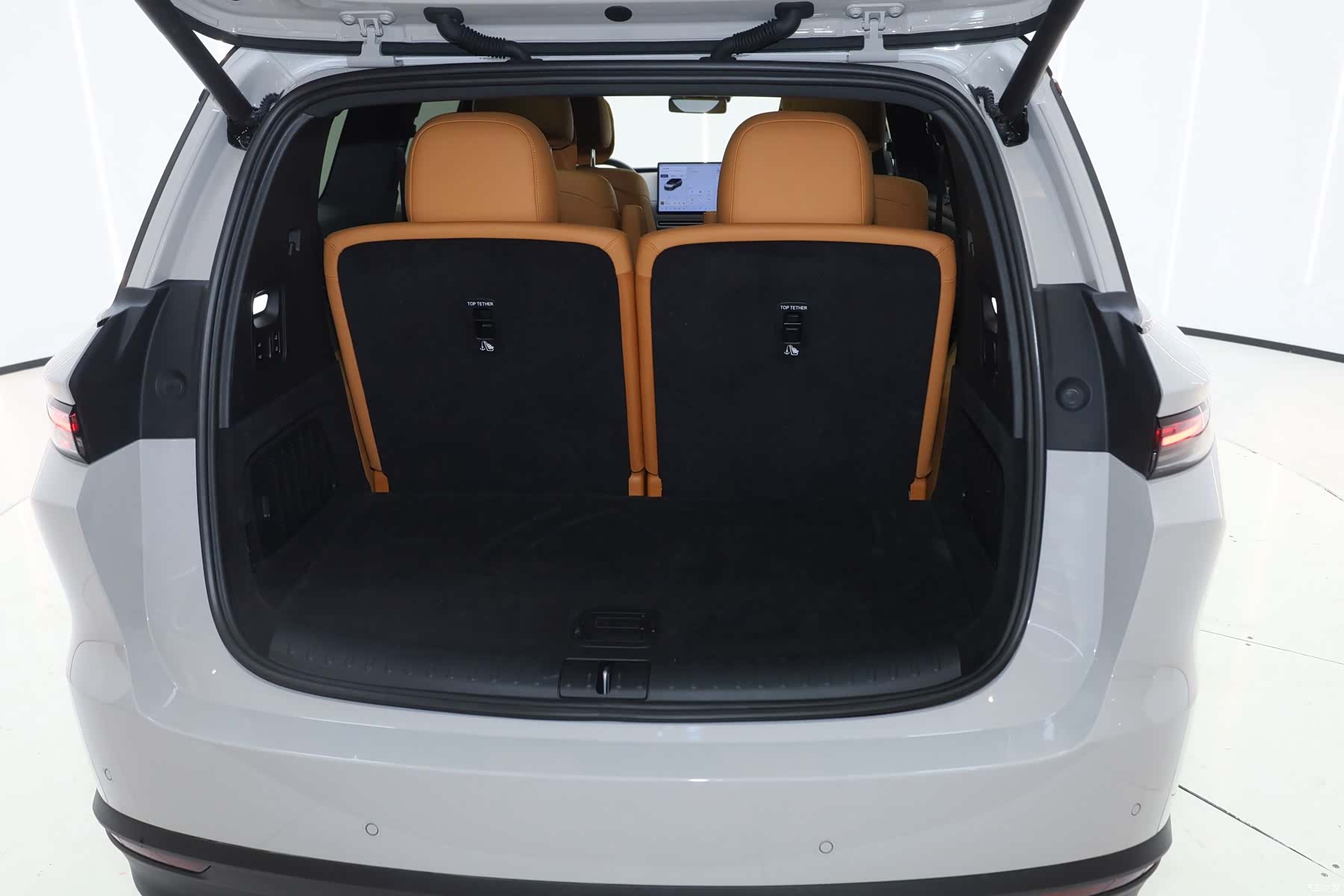 Li Auto i8, 2025 27